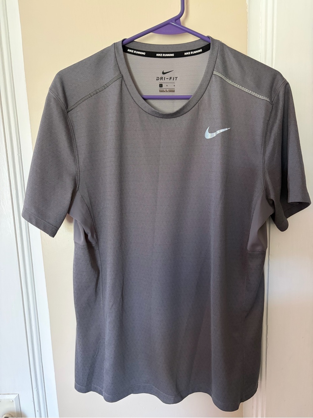 Nike Short Sleeve Dri-FIT Tee in Gray